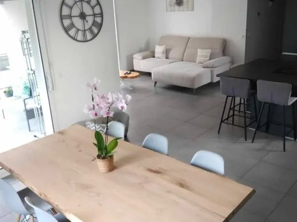 Propriété 4 pièces 90 m²