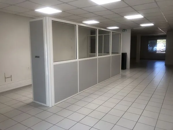 Local commercial - 93.2m ²
