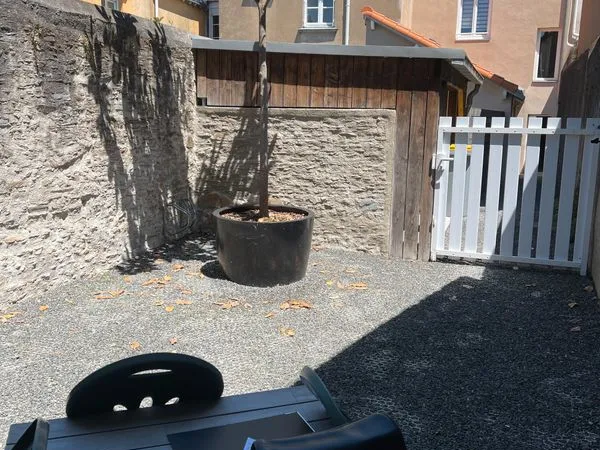 Petite maison meublée