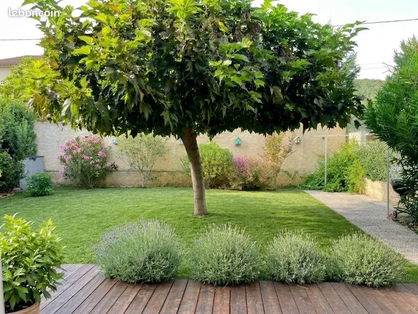 Maison T3/T4 (surface utile : 108m - 88 m2 habitable) Entièrement rénovée et climatisée sur les deux