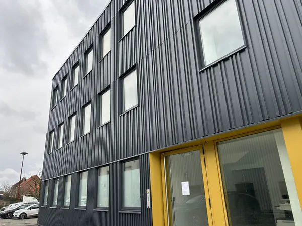 Local professionnel 1000 m²