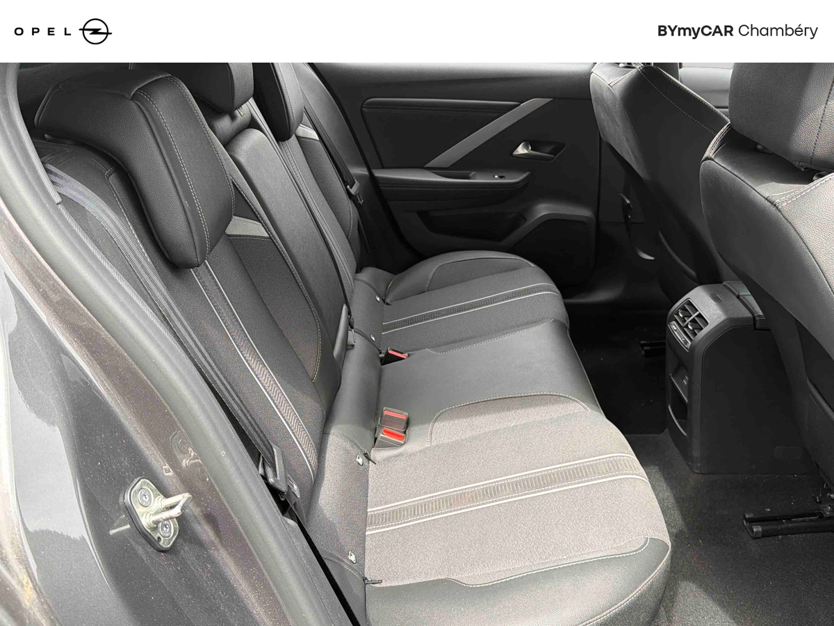 Opel Astra 1.2 Turbo 130 ch BVM6 — photo 12
