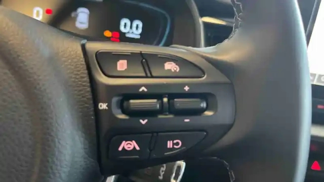 Kia Stonic 1.0 t-gdi 100 ch bvm6 — photo 44