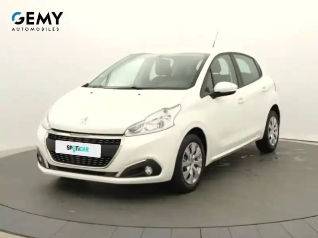 Peugeot 208 affaire bluehdi 100 s&amp;s bvm5