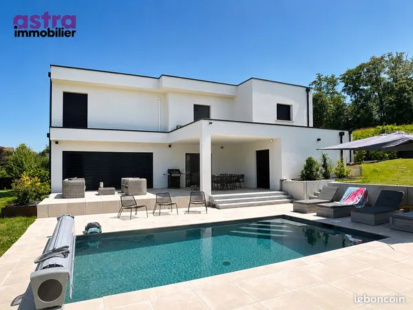 Maison - Villa contemporaine 2023 avec piscine chauffée, DPE A, à 12 min de Bâle