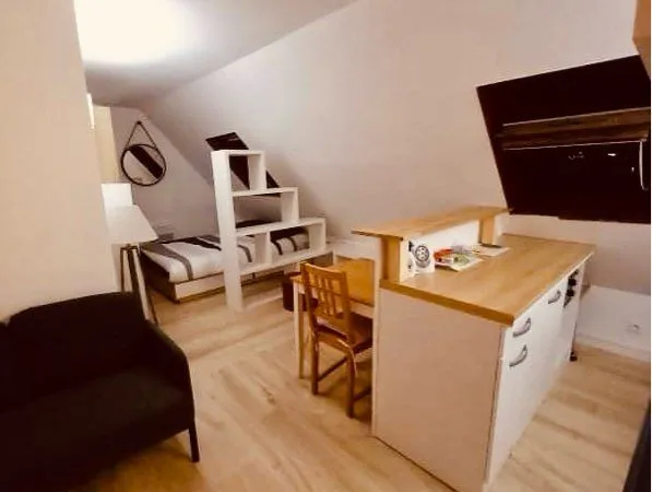 Studio meublé proche gare