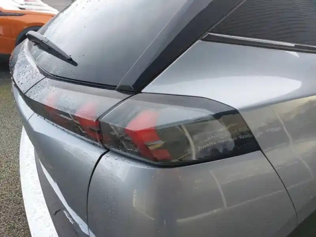 Peugeot 2008 electrique 136 ch — photo 57