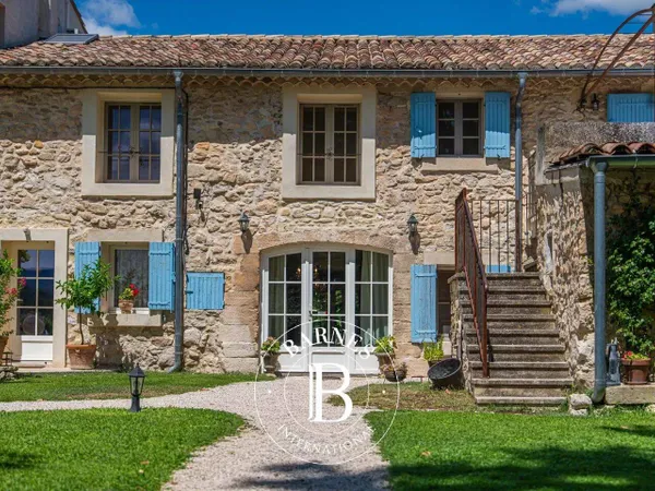 Maison 14 pièces 490 m²