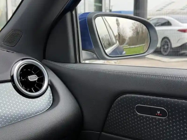 Mercedes Gla 200 d progressive line — photo 34
