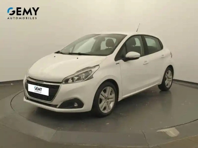 Peugeot 208 puretech 82ch s&amp;s bvm5 — photo 1