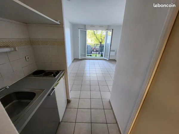 Grabels - euromédecine / la valsière -vends studio loué avec terrasse