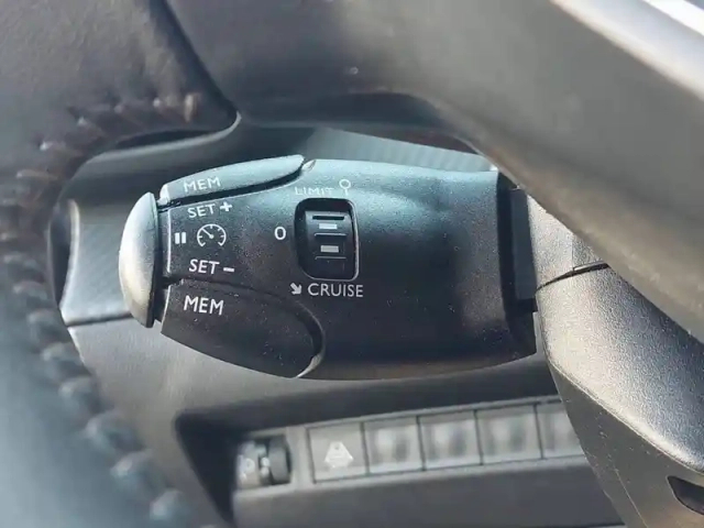 Peugeot 2008 bluehdi 110 s&amp;s bvm6 — photo 21