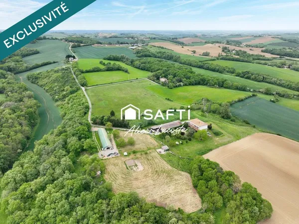 Ancienne ferme avec dépendances sur 1,5 ha