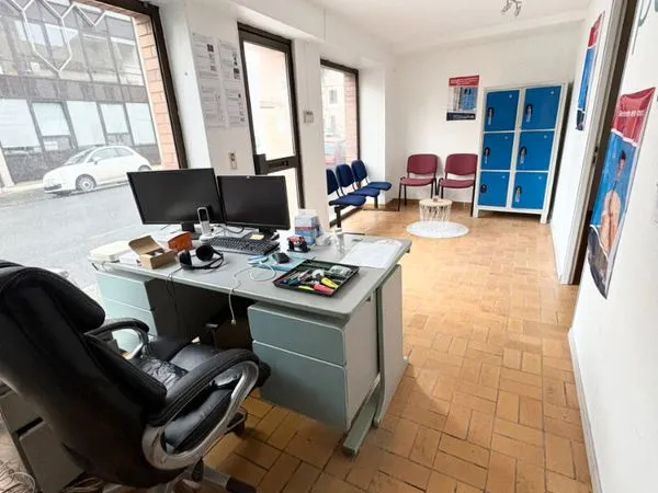 Local 50 m² SAINT QUENTIN