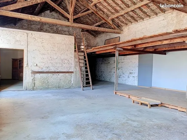 Maison 1 pièce 215 m²