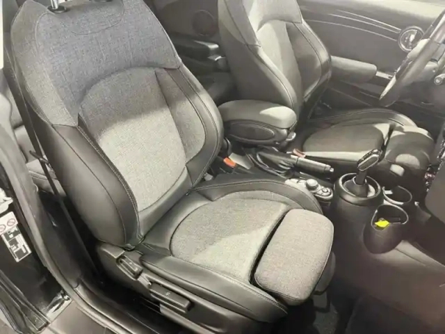 Mini Mini cooper 136ch  edition camden bva7 — photo 9