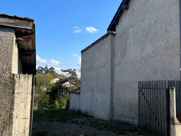 GENAY - Terrain clos à bâtir de 1129m²