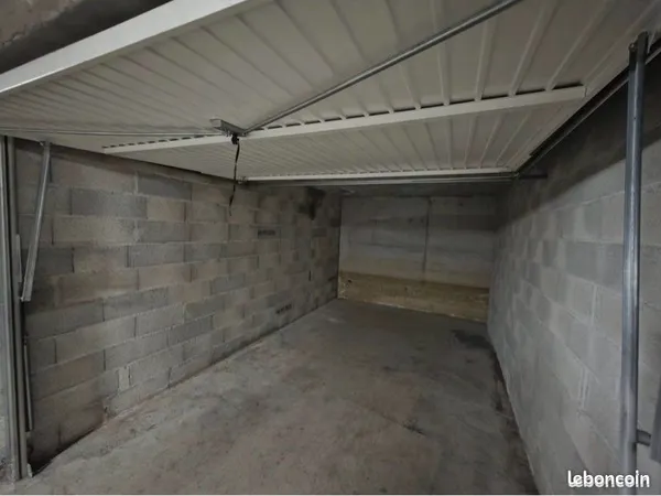 Garage box fermé