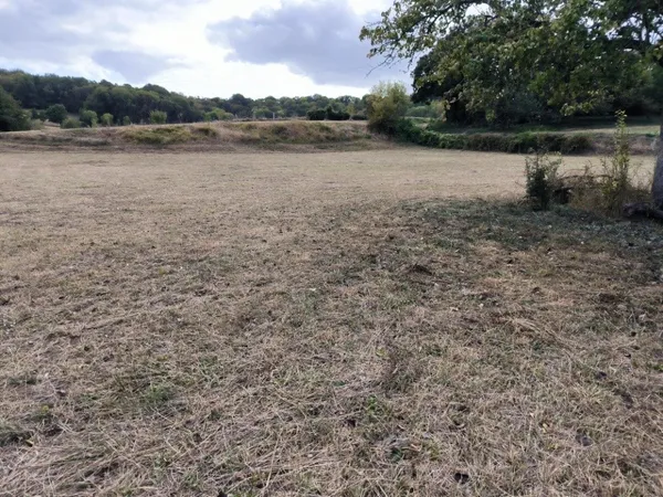 Axe SOISSONS / REIMS sur le charmant village de CYS-LA-COMMUNE