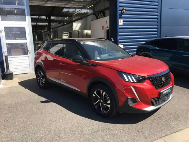 Peugeot 2008 puretech 130 s&amp;s eat8 — photo 3