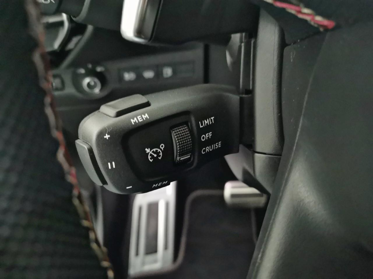 Ds Ds 7 crossback hybride rechargeable e-tense 300 eat8 4x4 performa — photo 18