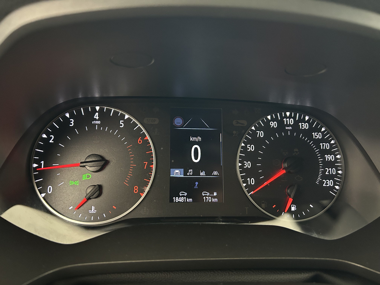 Renault Captur — photo 17