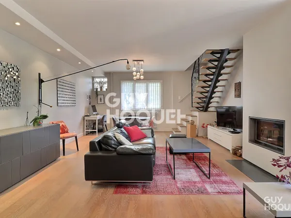 Maison T5 143 m² à vendre sur Ste-Foy-Les-Lyon