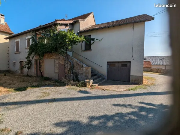 Maison dans hameau