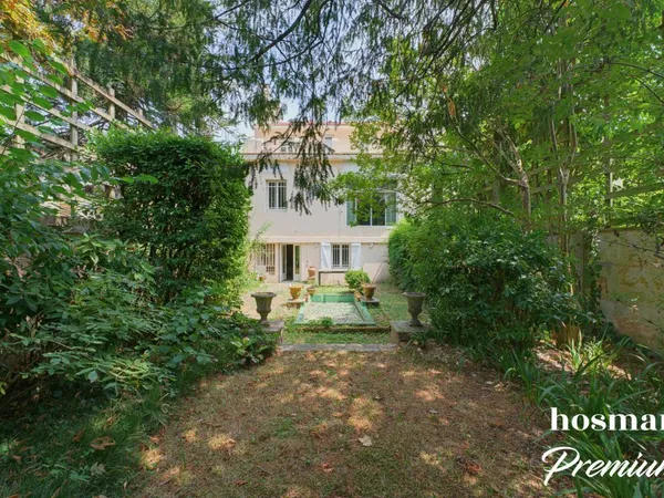 Vends maison - 192 m² - 9 pièces, 4 chambres - Bordeaux 33300