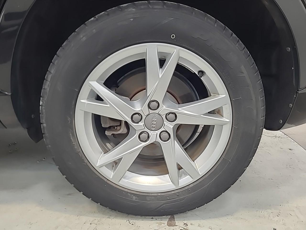 Audi Q3 1.4 tfsi cod ultra 150 ch s line — photo 16