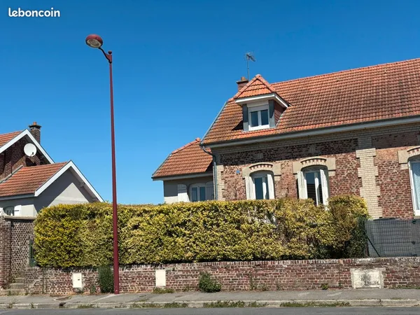 AULNOIS SOUS LAON - Maison de type 4