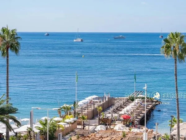 Juan-Les-Pins - Front De Mer