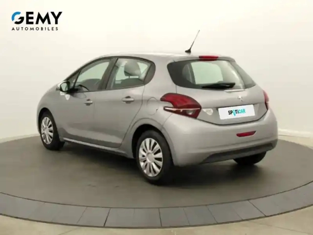 Peugeot 208 puretech 68ch bvm5 — photo 7
