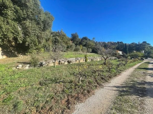 Terrain constructible 1280 m²