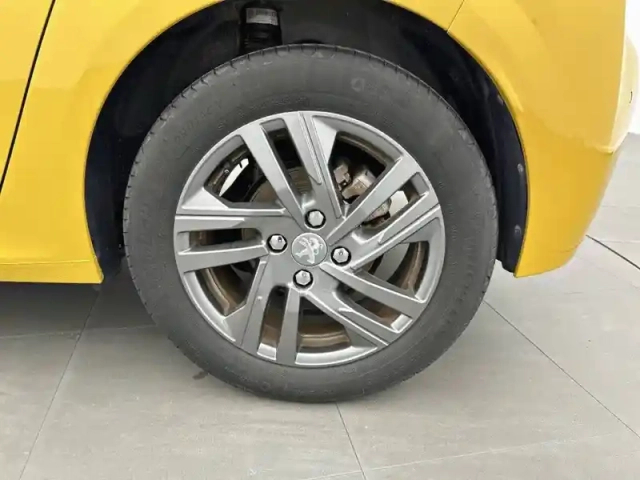 Peugeot 208 puretech 100 s&amp;s bvm6 — photo 13
