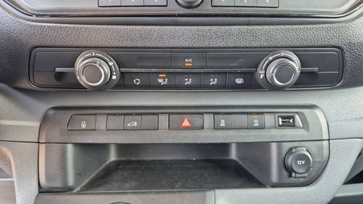 Peugeot Expert VU 2.0 HDi 145 EAT8 - Premium Standard – 2023 – 98000 km – Diesel – Boîte Automatique — photo 27