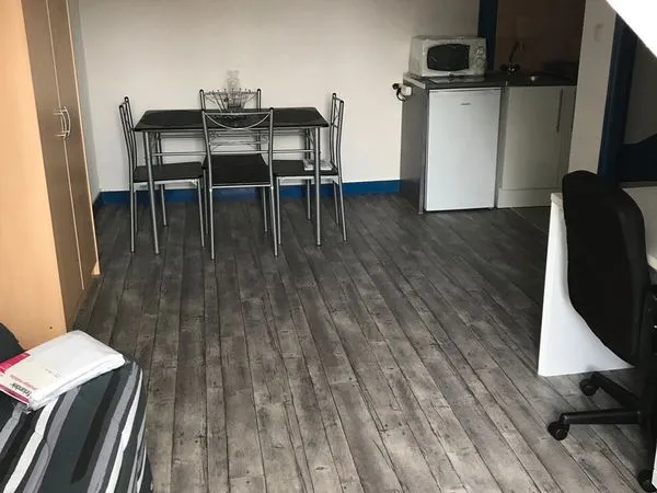 Studio étudiant proche école 3IL