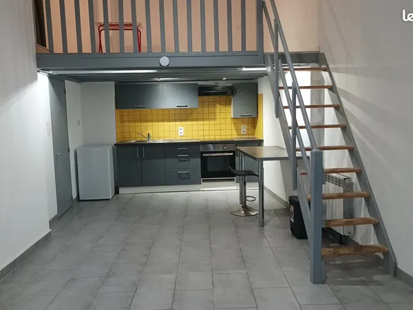 Studio mezzanine