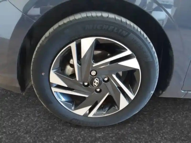 Hyundai I20 1.0 t-gdi 100 dct-7 hybrid 48v — photo 14