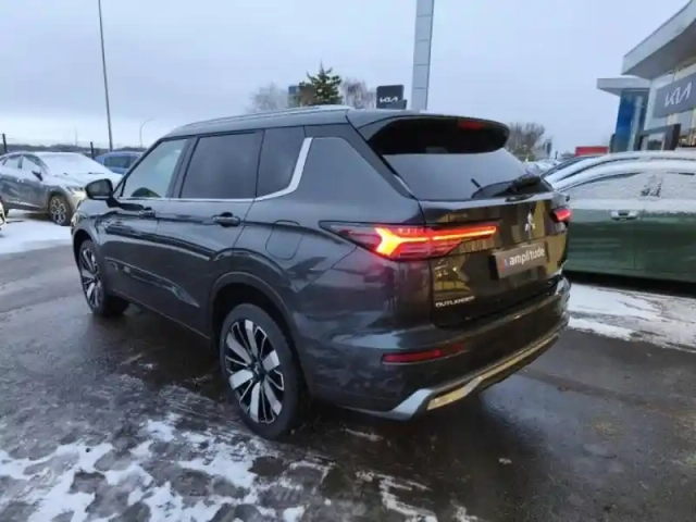 Mitsubishi Outlander 2.4 phev 306ch intense 4wd — photo 7
