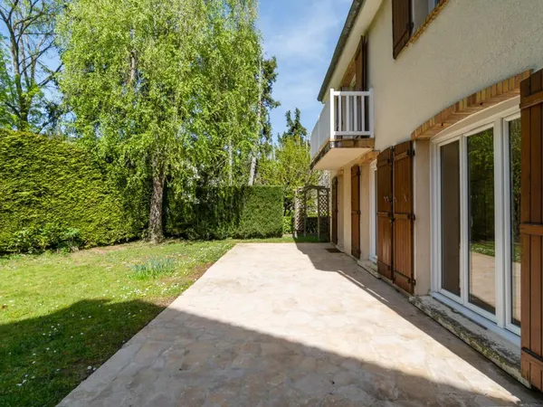 Vends maison - 203 m² - 8 pièces, 5 chambres - Chambourcy 78240