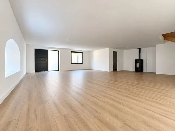 Appartement Arpajon Sur Cere 4 pièce(s) 143.27 m2