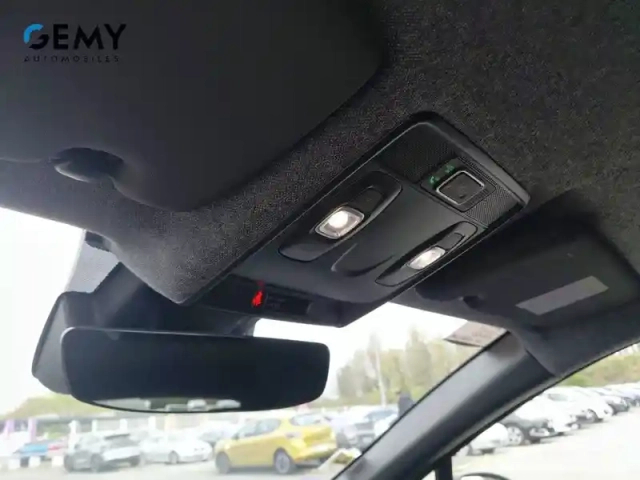 Renault Captur mild hybrid 140 — photo 76