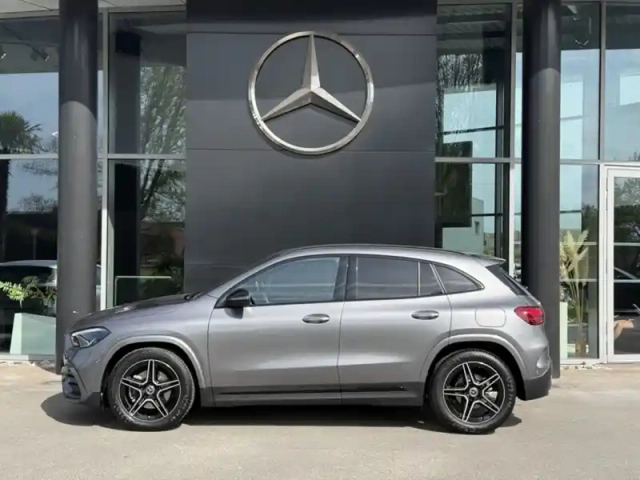 Mercedes Gla 180 amg line — photo 10
