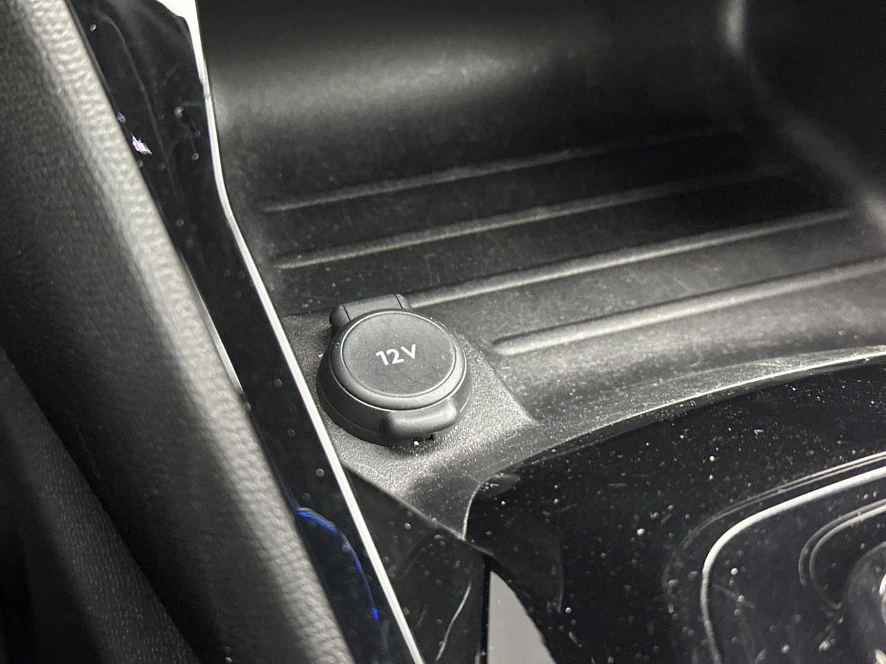 Peugeot 2008 puretech 130 s&s eat8 gt pack — photo 30