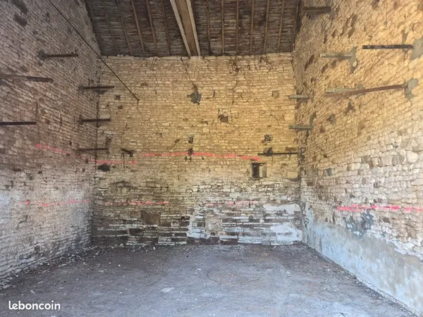 Location garage fermé 33m2