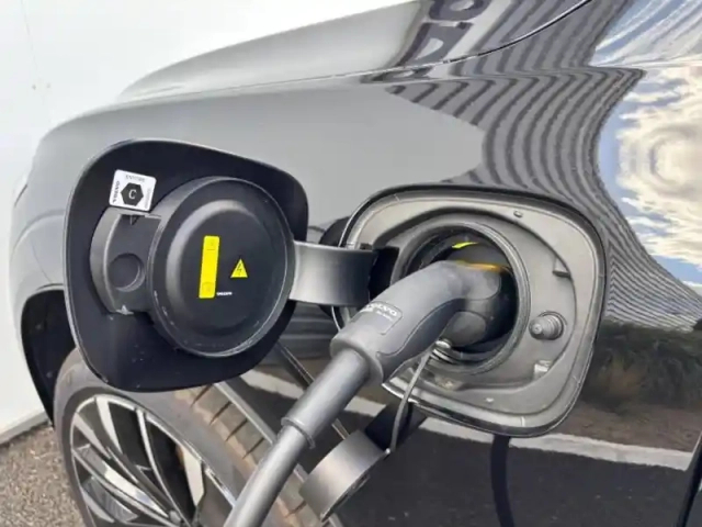 Volvo Xc60 t6 hybride rechargeable 350ch ultra style dark geartronic 8 awd — photo 14