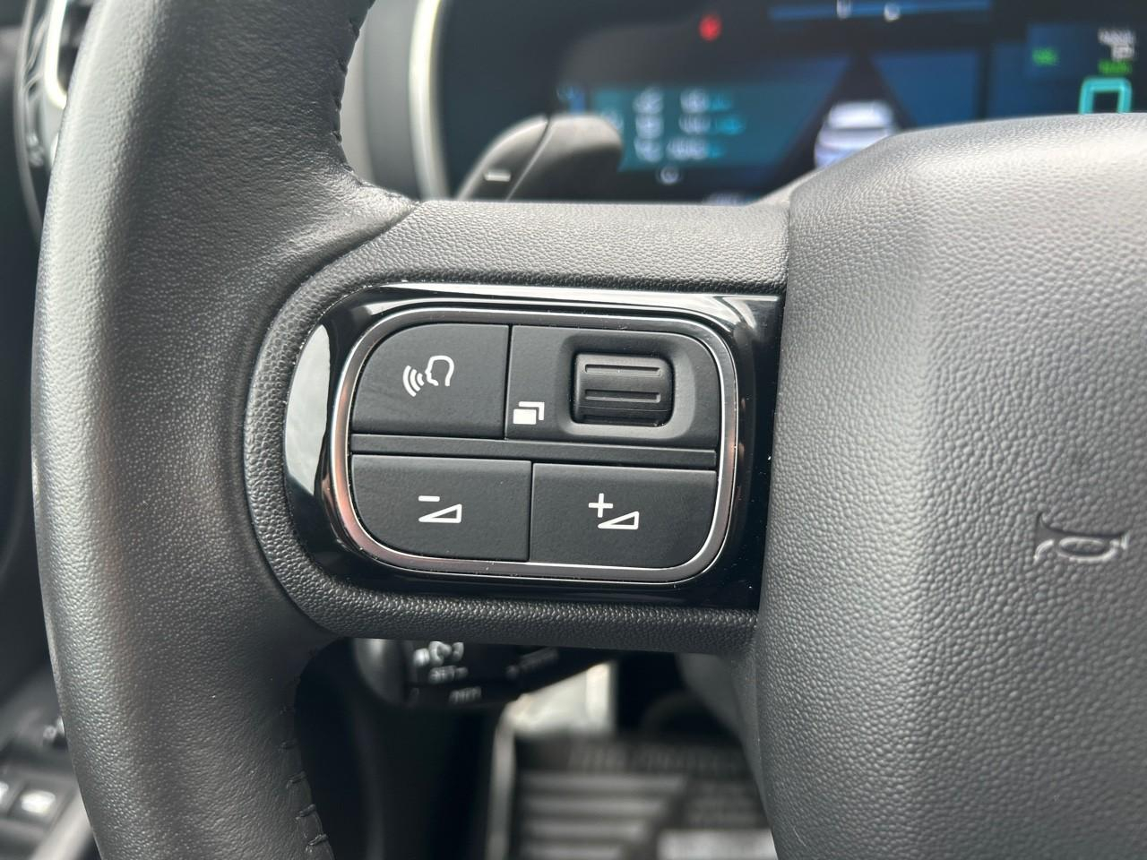 Citroën C5 Aircross hybrid 225ch shine pack e-eat8 — photo 17