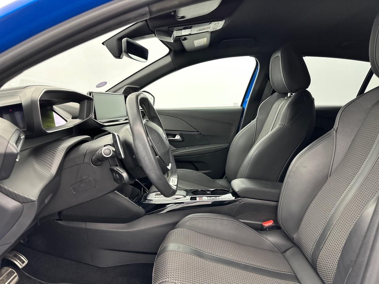Peugeot 208 puretech 100 s&s eat8 gt — photo 9