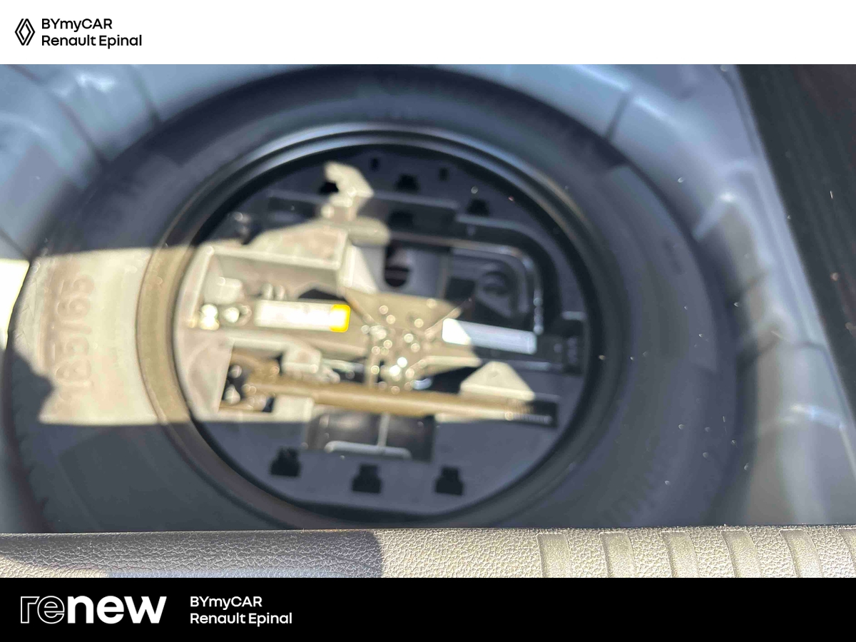 Renault Clio TCe 90 — photo 15